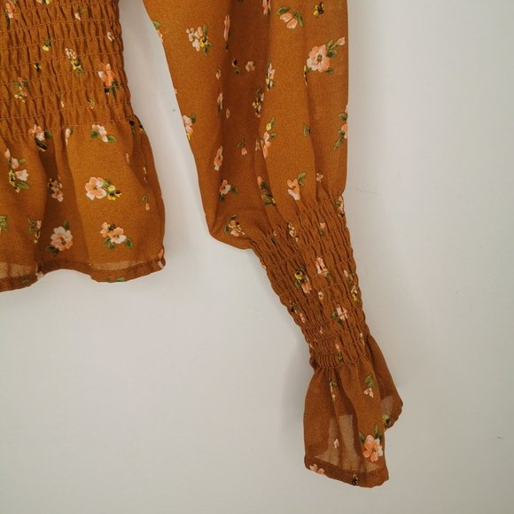 Heart Hips Smocked Blouse sz M - Picture 10 of 12